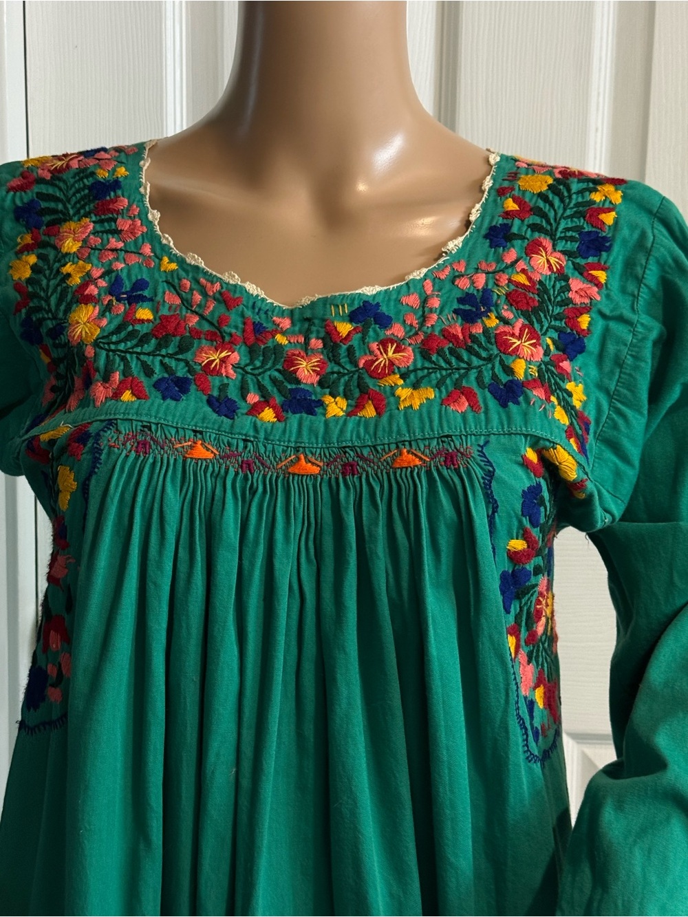 Vintage Mexican Oaxacan Embroidered Green Maxi Dress Long Sleeves Hippie S M - Picture 5 of 14
